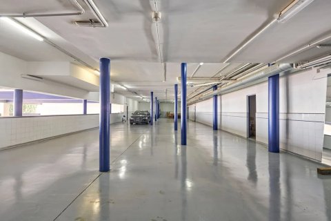 Huvila myytävänä Barcelona, Espanja, 8 huonetta, 1800 m2 No. 138577 - kuva 11