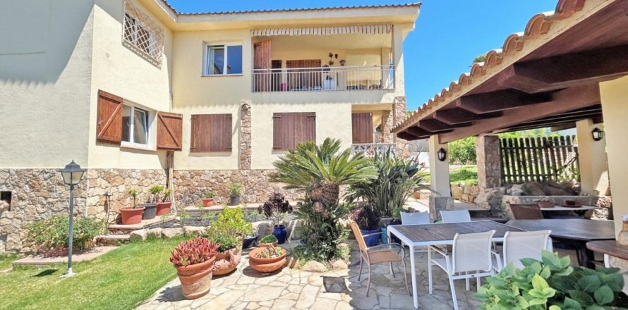 Finca Lloret de Mar, Girona, Espagne 4 pièces, 290 m2 No. 138580