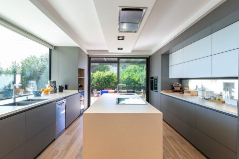 Villa for sale Barcelona, Spain 5 bedrooms, 802 sq.m. No. 138254 - photo 10