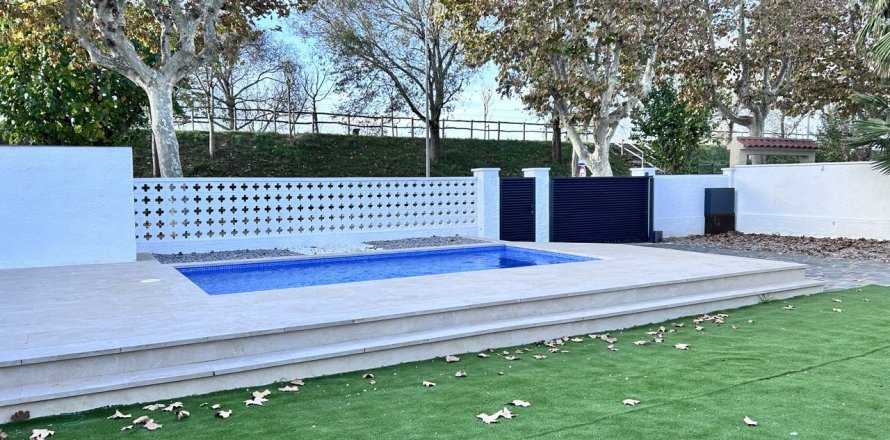 Lägenhet i Empuriabrava, Girona, Spanien 2 rum, 79 kvm. Nr. 143859