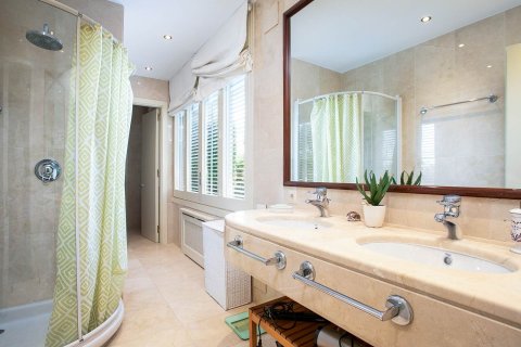 Huvila myytävänä Sant Andreu de Llavaneres, Barcelona, Espanja, 5 huonetta, 652 m2 No. 138579 - kuva 22