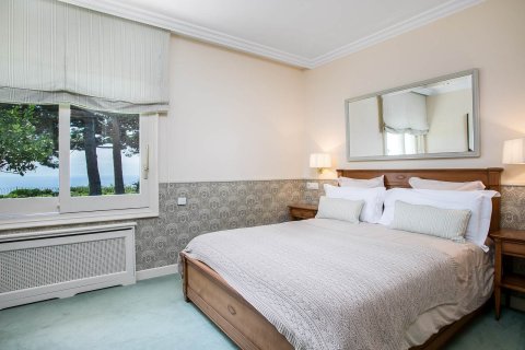 Huvila myytävänä Sant Andreu de Llavaneres, Barcelona, Espanja, 5 huonetta, 652 m2 No. 138579 - kuva 23
