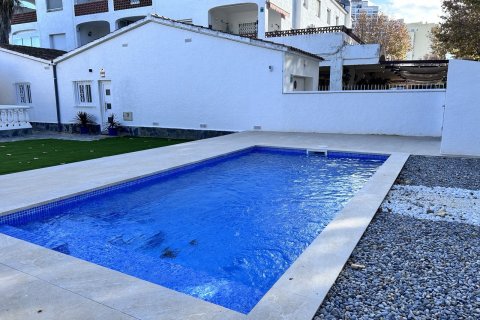 Lägenhet till salu i Empuriabrava, Girona, Spanien 2 rum, 59 kvm. Nr. 143860 - foto 19