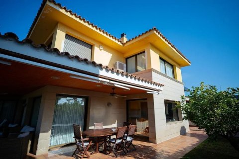 Huvila myytävänä Barcelona, Espanja, 5 huonetta, 532 m2 No. 138578 - kuva 5