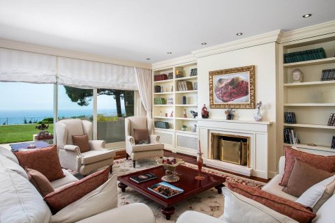 Huvila myytävänä Sant Andreu de Llavaneres, Barcelona, Espanja, 5 huonetta, 652 m2 No. 138579 - kuva 8