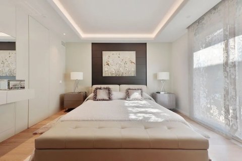Villa for sale Castelldefels, Barcelona, Spain 4 rooms, 500 sq.m. No. 138581 - photo 13