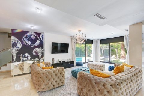 Villa pārdošanā Castelldefels, Barcelona, Spānijā 8 istabas, 945 m2 Nr. 138258 - attēls 21
