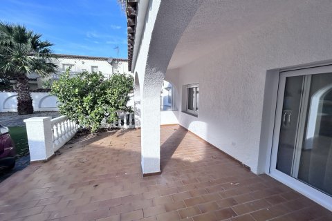 Lägenhet till salu i Empuriabrava, Girona, Spanien 2 rum, 79 kvm. Nr. 143859 - foto 26