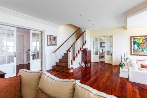 Huvila myytävänä Sant Andreu de Llavaneres, Barcelona, Espanja, 5 huonetta, 652 m2 No. 138579 - kuva 19
