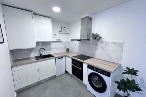 Lägenhet till salu i Empuriabrava, Girona, Spanien 2 rum, 79 kvm. Nr. 143859 - foto 7