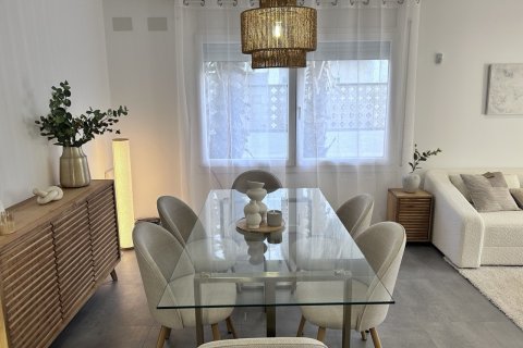 Lägenhet till salu i Empuriabrava, Girona, Spanien 2 rum, 79 kvm. Nr. 143859 - foto 9