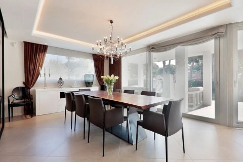 Villa for sale Castelldefels, Barcelona, Spain 4 rooms, 500 sq.m. No. 138581 - photo 9