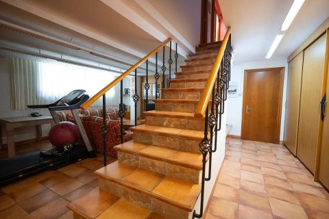 Huvila myytävänä Barcelona, Espanja, 5 huonetta, 532 m2 No. 138578 - kuva 27