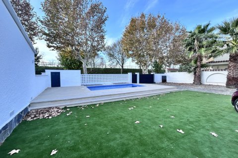 Lägenhet till salu i Empuriabrava, Girona, Spanien 2 rum, 79 kvm. Nr. 143859 - foto 24