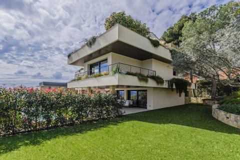 Villa pārdošanā Barcelona, Spānijā 8 istabas, 853 m2 Nr. 138443 - attēls 23