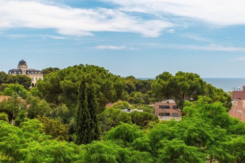 Villa for sale El Masnou, Barcelona, Spain 4 rooms, 400 sq.m. No. 138582 - photo 6