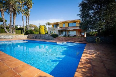 Huvila myytävänä Barcelona, Espanja, 5 huonetta, 532 m2 No. 138578 - kuva 1