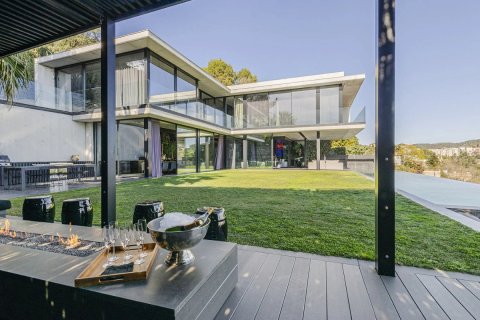 Продажа виллы Барселона, Испания 7 комнат, 1450м2 №138448 - фото 6