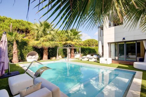 Villa pārdošanā Castelldefels, Barcelona, Spānijā 8 istabas, 945 m2 Nr. 138258 - attēls 2