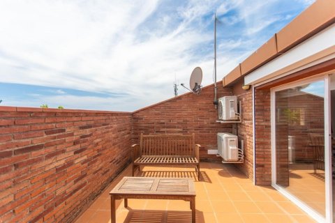 Villa for sale El Masnou, Barcelona, Spain 4 rooms, 400 sq.m. No. 138582 - photo 7