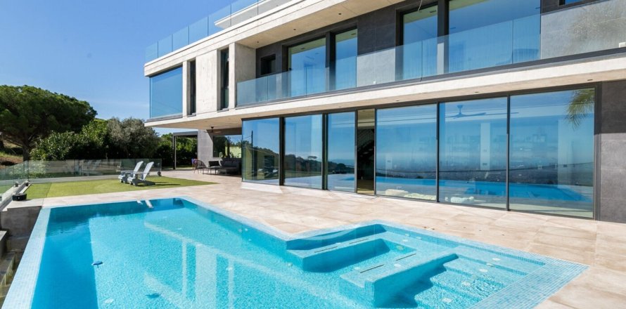 Villa Barcelona, Spain 5 bedrooms, 802 sq.m. No. 138254