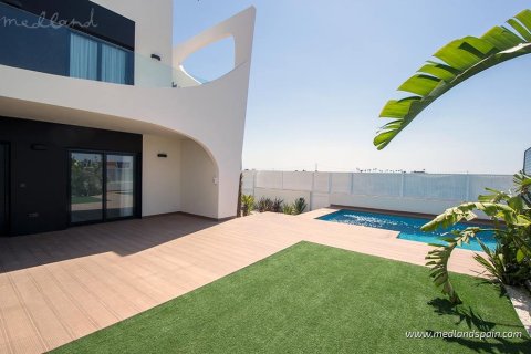 Villa for sale in Rojales, Alicante, Spain 3 bedrooms, 115 sq.m. No. 167860 - photo 3