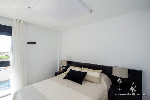 Villa for sale in Rojales, Alicante, Spain 3 bedrooms, 115 sq.m. No. 167860 - photo 11