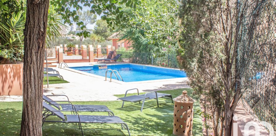 Radhus i Calvia, Mallorca, Spanien 3 sovrum, 195 kvm. Nr. 153714