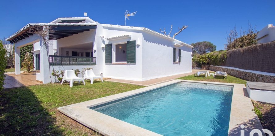 Дом в Кап Д'эн Фонт, Менорка, Испания 5 спален, 207м2 №153709