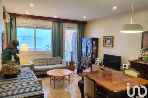 Hus i Barcelona, Spanien 4 sovrum, 206 kvm. Nr. 153710