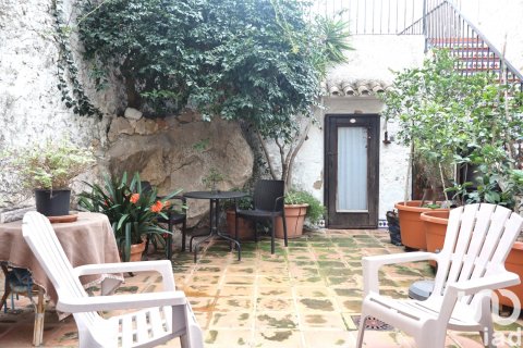 Māja pārdošanā Benidoleig, Alicante, Spānijā 3 istabas, 270 m2 Nr. 153713 - attēls 2