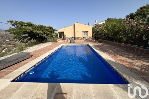 Продажа дома в Канильи де Асейтуно, Малага, Испания 3 спальни, 130м2 №153712 - фото 7