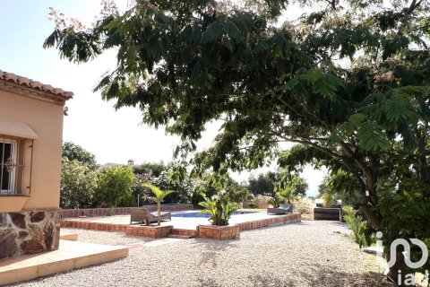 Продажа дома в Канильи де Асейтуно, Малага, Испания 3 спальни, 130м2 №153712 - фото 25