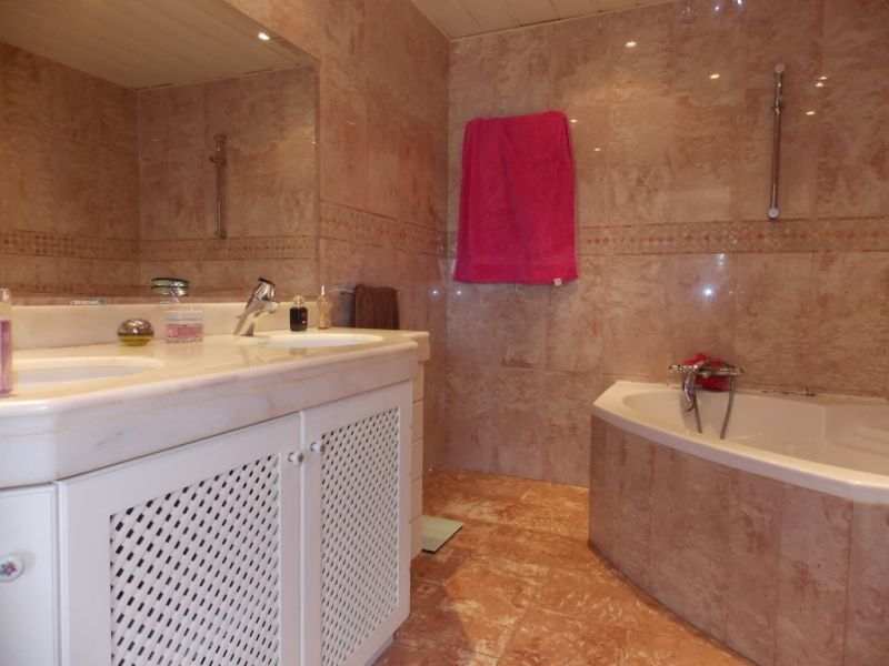 Villa in Badalona, Barcelona, Spain 3 bedrooms, 240 sq.m. No. 133451