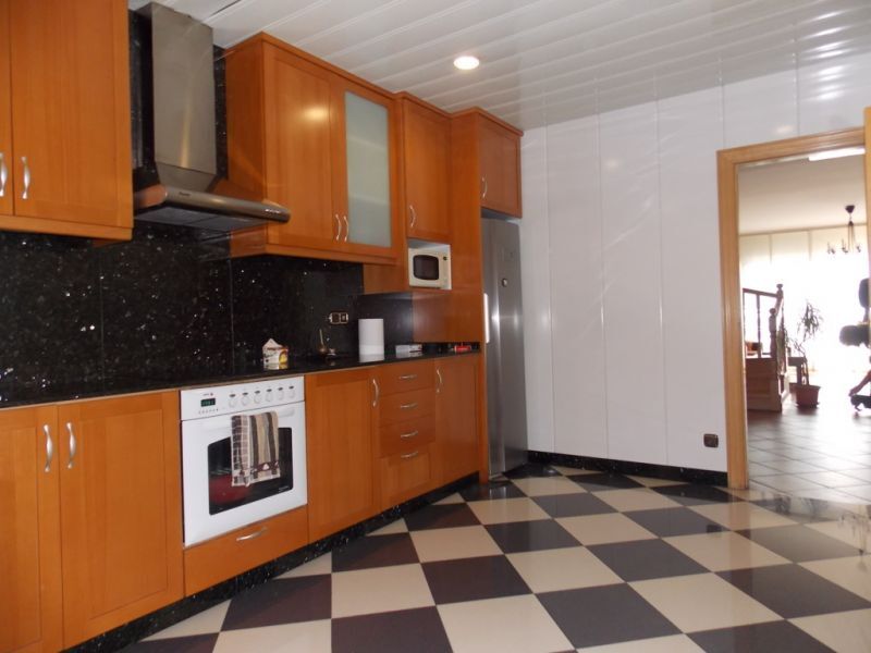 Villa in Badalona, Barcelona, Spain 3 bedrooms, 240 sq.m. No. 133451