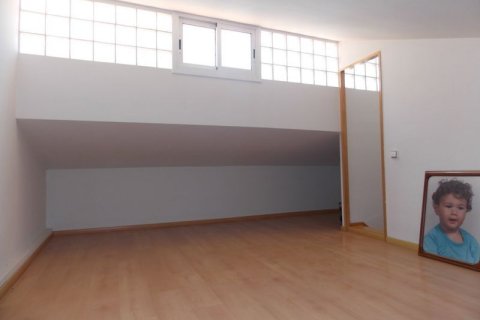 Villa à vendre Badalona, Barcelona, Espagne, 3 chambres, 240 m2 No. 133451 - photo 28