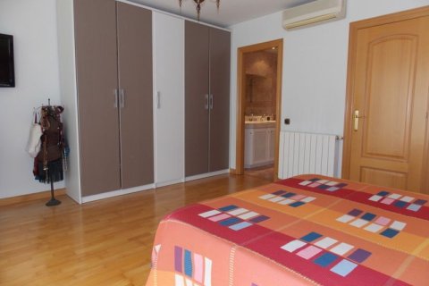 Villa à vendre Badalona, Barcelona, Espagne, 3 chambres, 240 m2 No. 133451 - photo 20