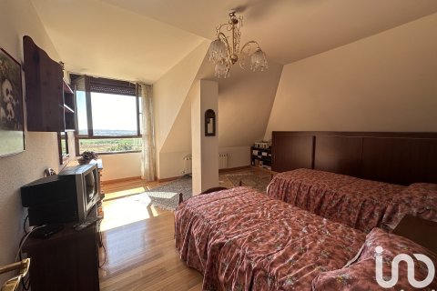 Dom w Villaturiel, Leon, Hiszpania 5 sypialni, 1165 mkw. nr 153913 – zdjęcie 21