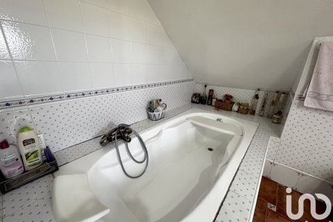 Dom w Villaturiel, Leon, Hiszpania 5 sypialni, 1165 mkw. nr 153913 – zdjęcie 22