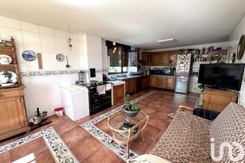 Dom w Villaturiel, Leon, Hiszpania 5 sypialni, 1165 mkw. nr 153913 – zdjęcie 11