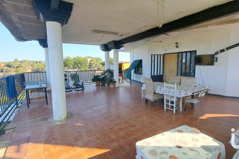 Продажа дома в Онда, Кастельон, Испания 8 спален, 10000м2 №153914 - фото 3