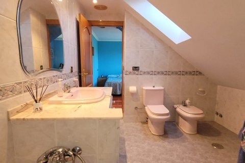 Продажа дома в Эль Франко, Астурия, Испания 5 спален, 334м2 №153915 - фото 19
