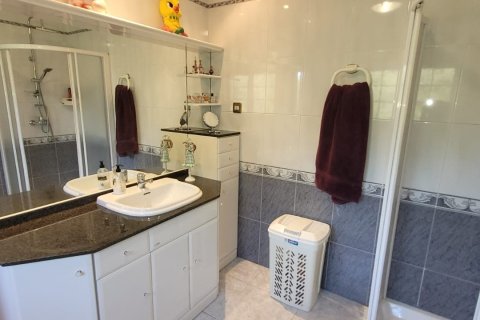 Продажа дома в Эль Франко, Астурия, Испания 5 спален, 334м2 №153915 - фото 11