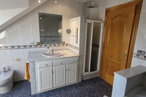 Продажа дома в Эль Франко, Астурия, Испания 5 спален, 334м2 №153915 - фото 17