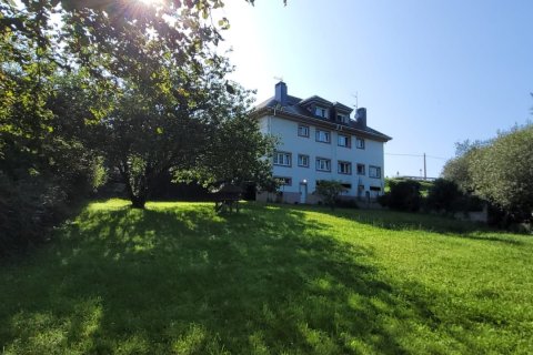 Продажа дома в Эль Франко, Астурия, Испания 5 спален, 334м2 №153915 - фото 3