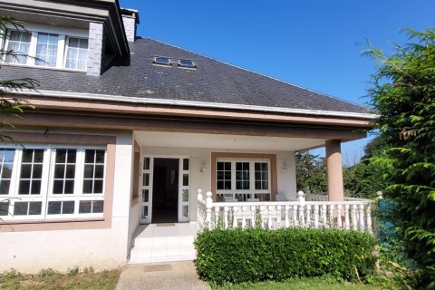 Дом в Эль Франко, Астурия, Испания 5 спален, 334м2 №153915