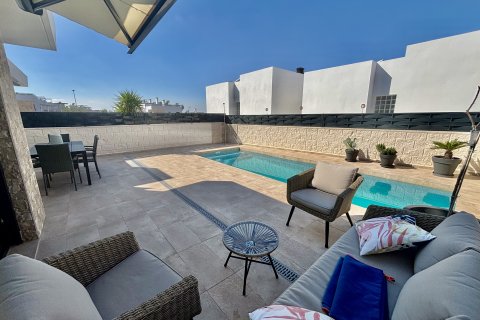 Villa en venta en Benijófar, Alicante, España 3 dormitorios, 118 m2 No. 139882 - foto 17