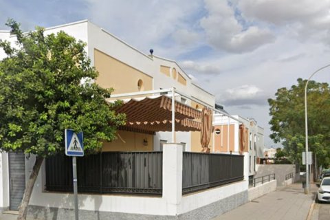 Townhouse for sale in Ecija, Seville, Spain 3 bedrooms, 175 sq.m. No. 188347 - photo 28