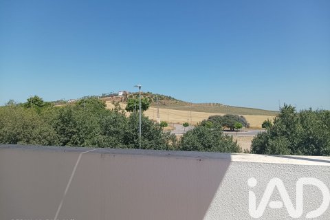 Townhouse for sale in Ecija, Seville, Spain 3 bedrooms, 175 sq.m. No. 188347 - photo 2