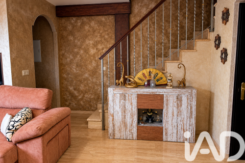 Townhouse for sale in Ecija, Seville, Spain 3 bedrooms, 175 sq.m. No. 188347 - photo 19